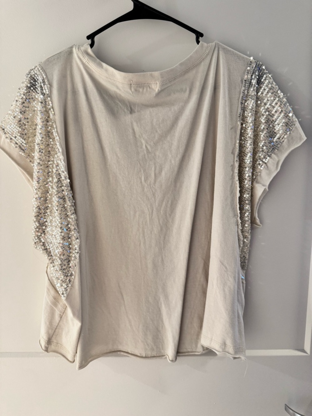 Sequin Sleeve Graphic Tee - Cream Texas Hold 'Em - Picture 3 of 4